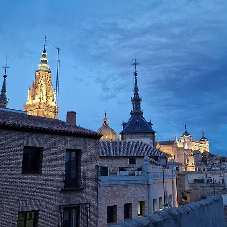 Atico En Toledo Con Terraza Apartamento Exterior foto