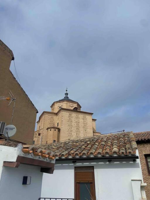 Atico En Toledo Con Terraza Apartamento Exterior foto