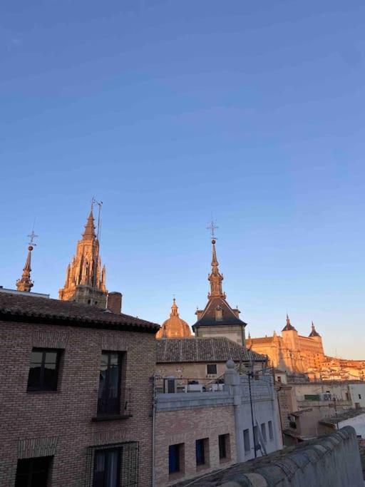 Atico En Toledo Con Terraza Apartamento Exterior foto